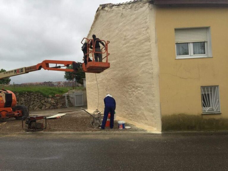 Construcción y mantenimiento de tejados especializada en reparación de humedades en La Rioja